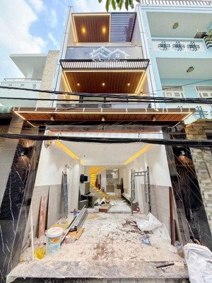 nhà 3 tầng đẹp full nội thất mtkd - hẻm 4m nguyễn văn quỳ q 7 - dt hơn 40m2 chỉ 6.2 tỷ