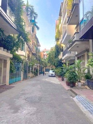 bán nhà ngọc khánh 110m2, 5 tầng ôtô tránh giá: 32.8 tỷ. ba đình