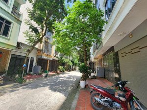 cực hiếm! bán nhà phân lô phố vip đỗ quang, 2 thoáng, ô tô, tm, kd, 50m2*6t, 16 tỷ