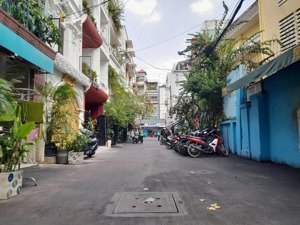 siêu hiếm, nhà hxh hai bà trưng, 6,2x14m, 70m2, 4 tầng, dòng tiền 70 triệu/tháng, chỉ 17 tỷ tl