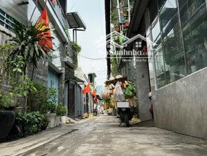 nhà 2 tầng, vài bước ra mặt tiền, 35m2, huỳnh tấn phát, quận 7, 3.x tỷ, t4-038