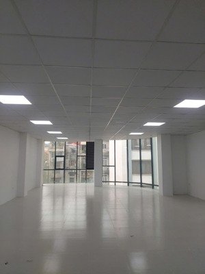 chính chủ cho thuê mặt bằng văn phòng tại phố lê văn tám vạn phúc hà đông hà nội