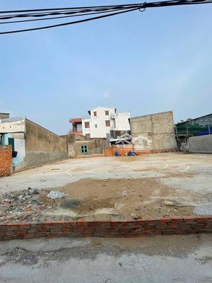 cực hiếm bán lô đất thổ cư- không quy hoạch-đường nguyễn văn tạo- nhà bè . nhỉnh 2tỷ