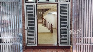 chính chủ cho thuê nhà riêng tại mỹ đình, 16 triệu, 43m2, đầy đủ nội thất, hướng nam, mặt tiền 3.5m