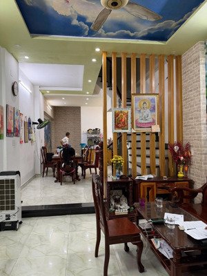 nhà đẹp đón tết 3 tầng, hẻm 7m, hoàn công đủ, 4x14,2m, gần lê văn việt, quận 9, nhỉnh 6 tỷ