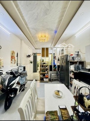 bán nr 57m2, 6,7 tỷ, 5pn, 3wc tại hòa bình, hiệp tân, tân phú, hcm chỉ với uy tín