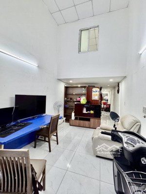 nhà hiếm quận 1 !, dt 40m² gần công viên lê văn tám, sát mặt tiền nguyễn phi khanh - p. tân định