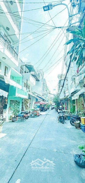 ngay vòng xoay cây gõ hẻm 10m thông - 45m