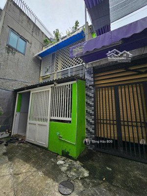 nhà 2 tầng gần ngã ba ông xã. dt: 107.7m2 (4,8x 23m). odt: 73m2. gồm: 3pn- 2wc. giá: 3.7 tỷ tl