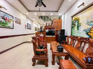 chỉ từ 990 triệu có nhà đ. đông nhì, p.lái thiêu, thuận an: đang cho thuê 10 tr/th - cách aeon 500m