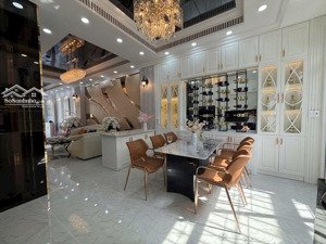 hàng hiếm tại phường 17, bình thạnh, hồ chí minh, giá 13,5 tỷ, 90m2,chủ bán chỉ trong 1 tuần