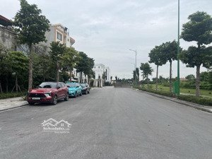 bán gấp đất khu a38 quân đội tư đình long biên, giá tốt nhất khu 126m2, đường 9m, giá 33.5 tỷ