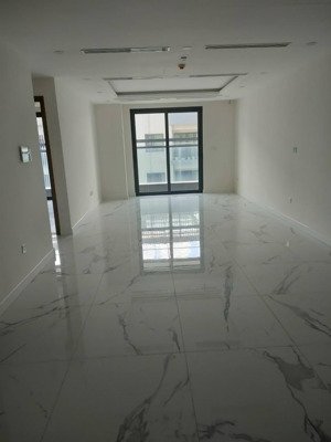 cho thuê sunshine center, 108m2, 3 ngủ, đồ cơ bản, 18 triệu/tháng, có slot ôtô. lh: 0.971/342/965