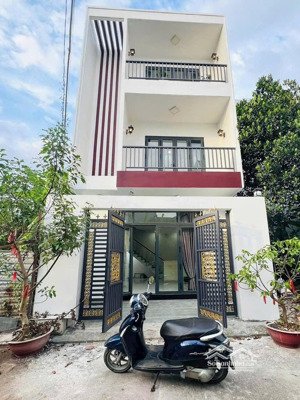 rẻ nhất long trường bán trong tuần
nhà 1trệt 2lầu đường 6, ng duy trinh, long trường q9 - 4.590 tỷ