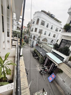 bán nhà 4 tầng dt 6x15m hẻm xe hơi thông đường lê văn sỹ - tp hcm