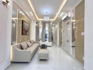 siêu phẩm phú nhuận 50m2- phan xích long - p3 - hẻm 3.5m - nhà 5 tầng btct - nở hậu