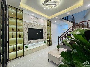 siêu hiếm ! bán nhà hoàng mai 34m - 5t - mt4,3m - giá 8,4 tỷ