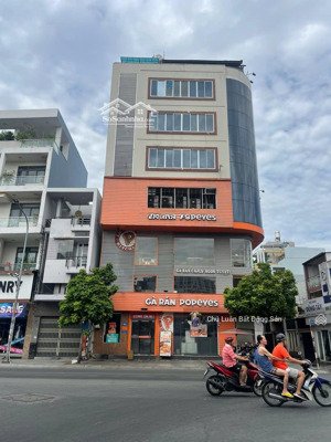 hạ 5 tỷ. bán gấp mặt tiền đinh tiên hoàng, quận 1. dt: 147m2 (7x21m), hđt: 150tr/th. giá 35 tỷ