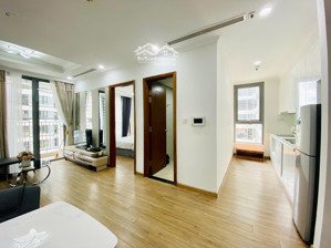 căn 1 ngủ park hill, căn góc các phòng sáng, dễ sửa thành 2 phong ngủ, view tháp đồng hồ