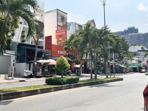 sát đường nguyễn thị thập và phú mỹ hưng q7, 2 nhà mặt tiền - 8 x 40 -dtcn 325m2. 28.5 tỷ