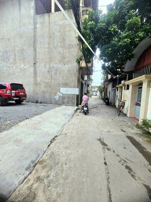 bán đất đức giang,ôtô 16 chỗ vào đất,ngõ thông dt110m. mt6m.15 ty