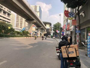 cho thuê nhà mặt phố trần phú, diện tích 90m2 x 3 tầng thông sàn, mt 5m, mọi mô hình