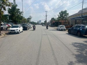 ccaanf bán lô đất đường đệ -vĩnh hoà -nha trang