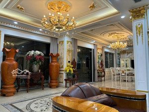 duy nhất 1 căn biệt thự phú lương 220m2, thang máy, full nội thất, vị trí đắc địa, giá đầu tư