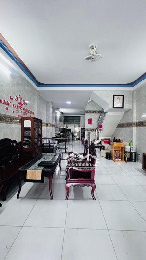 bán nhà 4 tầng mới đẹp ở ngay mặt tiền đường 15m kdc lê bôi. q. 8 dt 95m nhỉnh 9 tỷ tl mạnh.