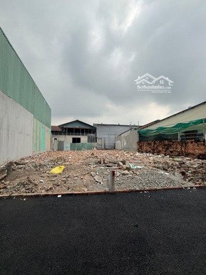 lô đất đầu tư ngay ql 13 . hiệp bình phước .thủ đức dt 4 x17.68 m . giá 6.2 tỉ