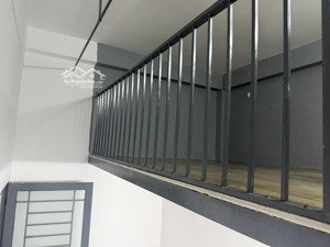 phòng trọ khu dân cư tên lửa đối diện công ty pouyuen tolet riêng trong phòng giờ tự do