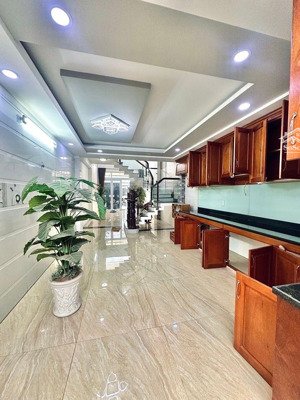 gấp bán nhà 74m2 - hxh - cống lở - p15 - giá nhỉnh nhẹ 9 tỷ còn tl