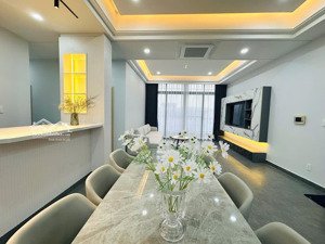 cho thuê midtown 2pn2wc nhà đẹp , view biệt thự giá thuê chỉ 24 triệu /tháng lh em hào