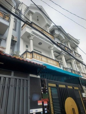 giảm ngay 300tr chỉ còn 5,3 tỷ dt: 4 x 16,5m nở hậu 4,2m nhà 4 tầng hẻm xe hơi 5m