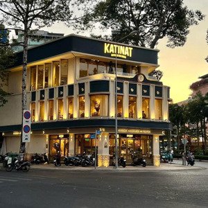 cc cần bán nhà góc 2 mt trần hưng đạo quận 5 - dt (8 x 18m) - 5 tầng - đang cho thuê 195tr/th