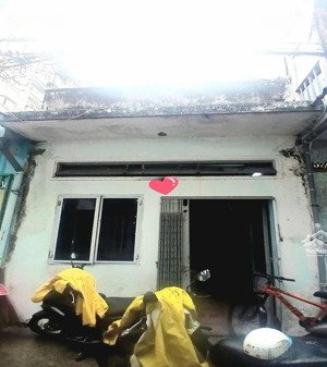 bán nhà hxh nhỏ trần nhân tôn, p9, q5, 50m2, 2 tầng, giá rẻ