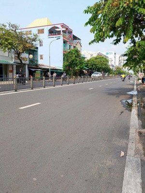 nhà phạm văn chí - quận 6 - 73m2 - 5pn - 5wc, hẻm thông - chỉ 6.9 tỷ