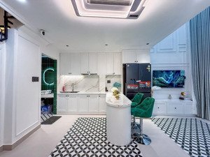 nhỉnh 7ty,nhà mới đẹp ngay khu phan xích long,gần 40m2,3pn,full nội thất,hẻm xe hơi gần nhà