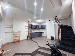 chỉ 6.xty - ngay huỳnh văn bánh,lê văn sỹ phú nhuận,40m2 4 tầng,4pn - gấp bán