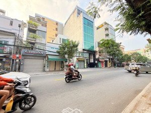 siêu phẩm phan huy ích ,dt 4,5*18 ,4 tầng ,hẻm 6m thông ,thiết kế hiện đại , gần sân bay nhỉnh 9ty