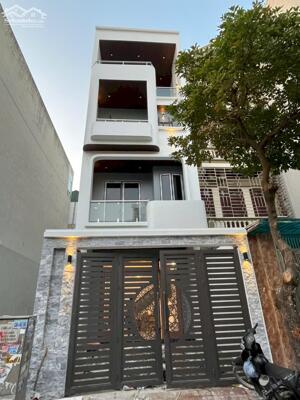 BÁN NHÀ 6.6 TỶ 4 TẦNG THANG MÁY 81M2 CÓ GARA Ô TÔ KHU HÒA VƯỢNG