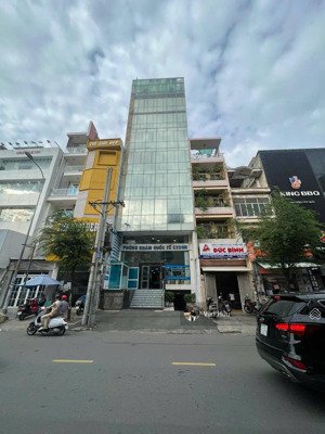 tòa nhà mặt tiền cách mạng tháng tám, quận 3 - dt: 10x25m - hầm 7 tầng - hđt: 350 triệu - giá 90 tỷ