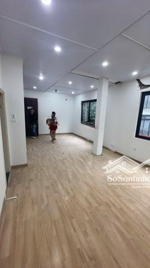 cho thuê nhà liền kề vov lương thế vinh 120m x 4t thang máy