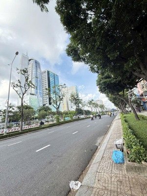 nhà 2 tầng điện biên phủ, 75m2, shr, kế q1, q2, gần các trường đại học, 4m nở hậu 5mx17m, nhỉnh 7tỷ