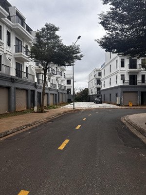 duy nhất 1 căn nhà phố 6m mặt tiền, eco city premia. giá tốt nhất khu vực. 7,3 tỷ