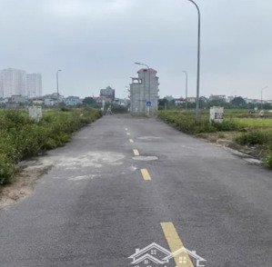 hàng hiếm! đất đông hội đông anh 45m² hướng đông nam cách 1 nhà ra ô tô tránh giá 5 tỷ thương lượng