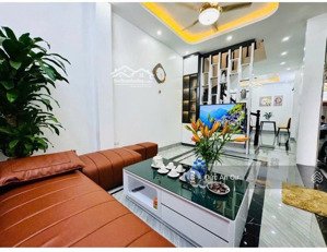 bán nhà khương trung 36m2, ngõ thông kinh doanh, ô tô qua nhà, chỉ hơn 9 tỷ