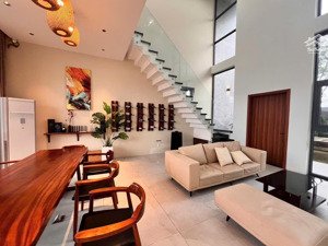 chủ giảm 2 tỷ - villa 2 mặt tiền view biển đà nẵng