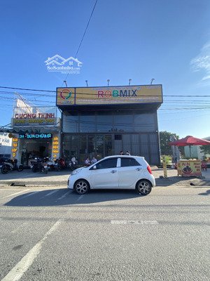 cho thuê mặt tiền đường trần phú 300m2 (10x30m) sát ql1a, đà nẵng (như hình) 14 triệu/tháng