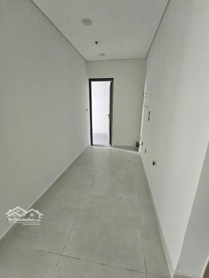 bán nhanh căn 101m2( 3pn,2vs)- đã có sổ đỏ- nguyên bản cđt- đông nam- hỗ trợ vay ngân hàng